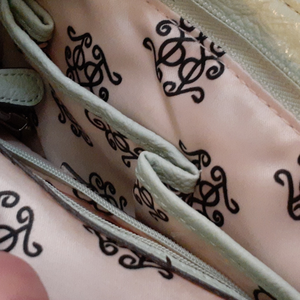 Jessica Simpson Purse - Picture 4 of 7